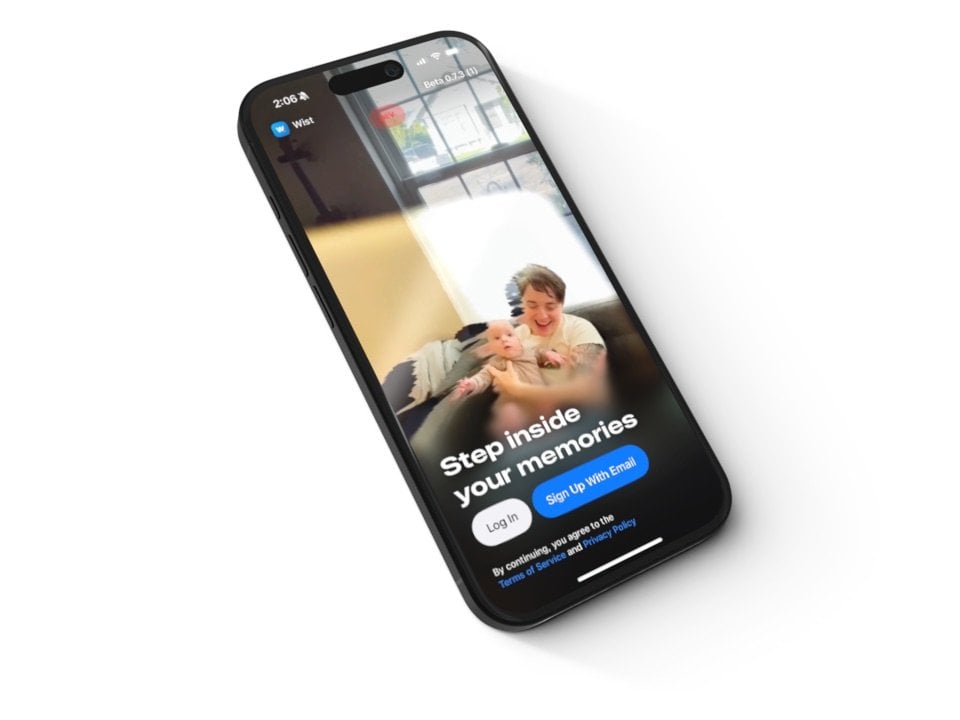 Onboarding starts with a clear focus on what the user can do with Wist.